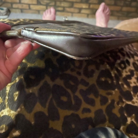 Vintage Canvas Fendi zucca crossbody (orginal strap missing added strap) - Picture 6 of 10